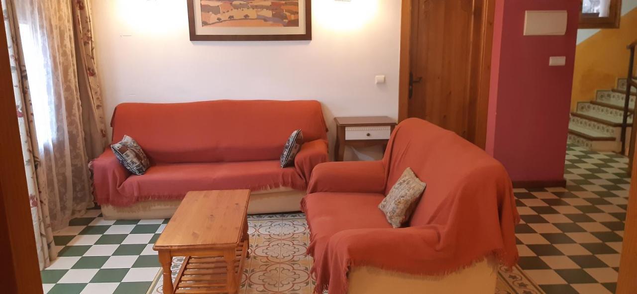 Suite La Plaza Letur Exterior photo
